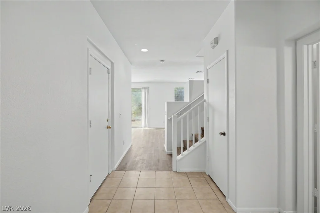 1919 Silver Crest, North Las Vegas, NV 89031