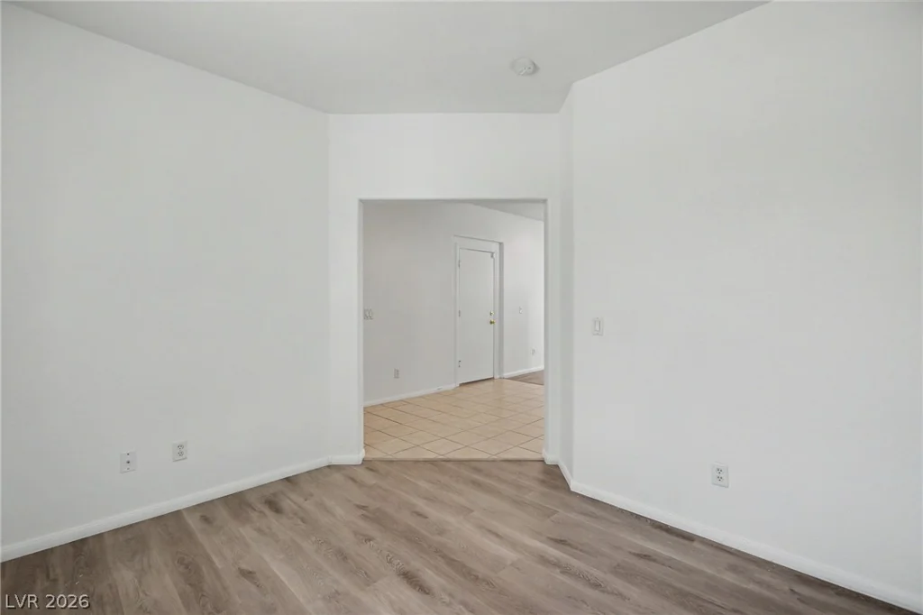 1919 Silver Crest, North Las Vegas, NV 89031