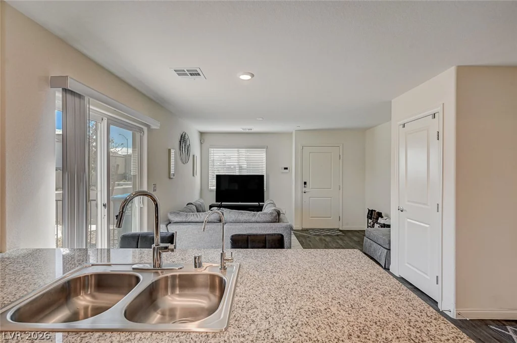 2774 Champagne Gold, North Las Vegas, NV 89086