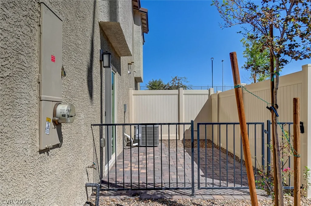 2774 Champagne Gold, North Las Vegas, NV 89086