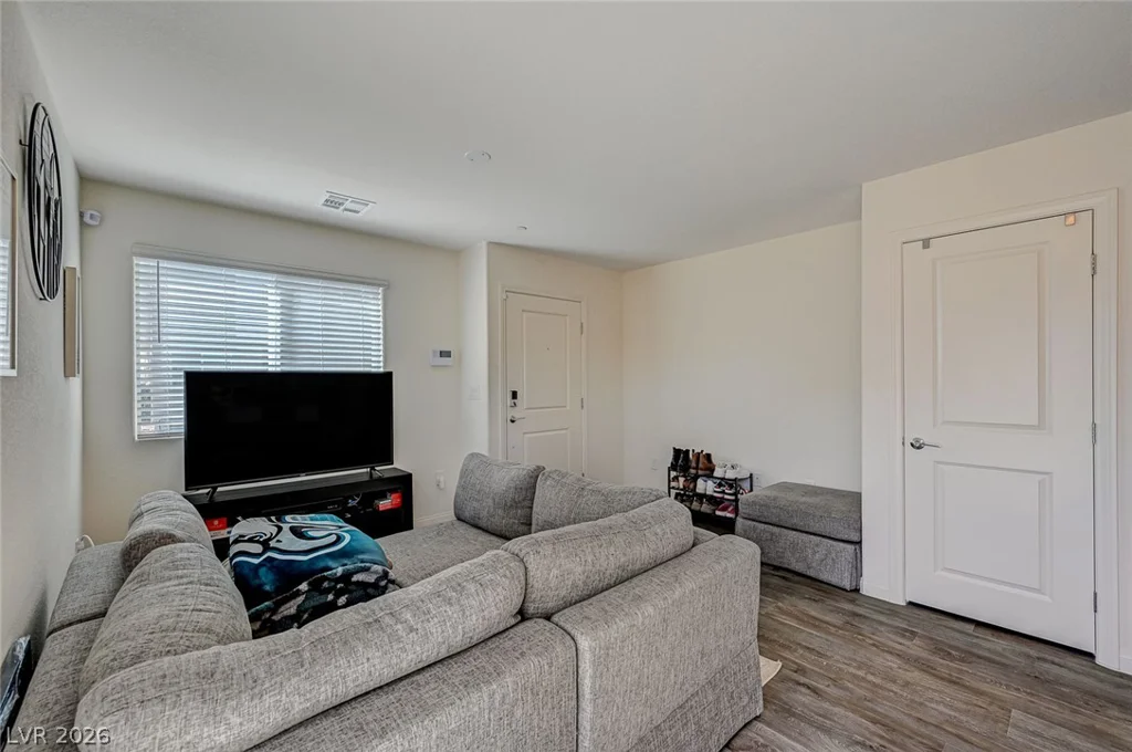 2774 Champagne Gold, North Las Vegas, NV 89086