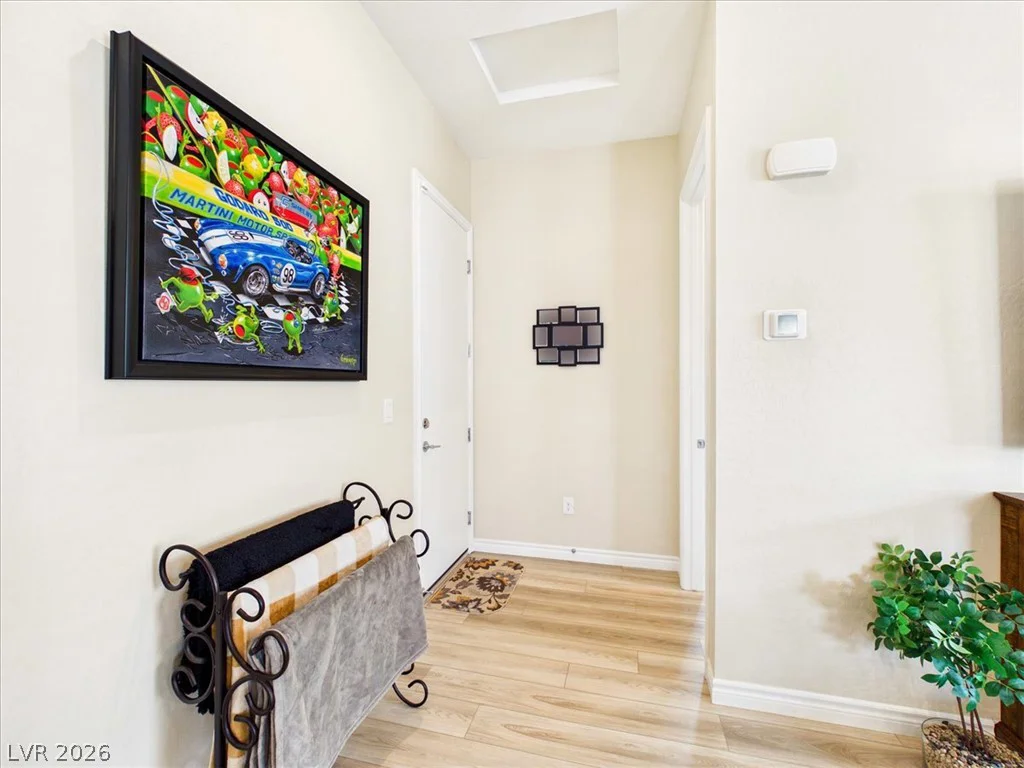 921 Woodburn, Las Vegas, NV 89138