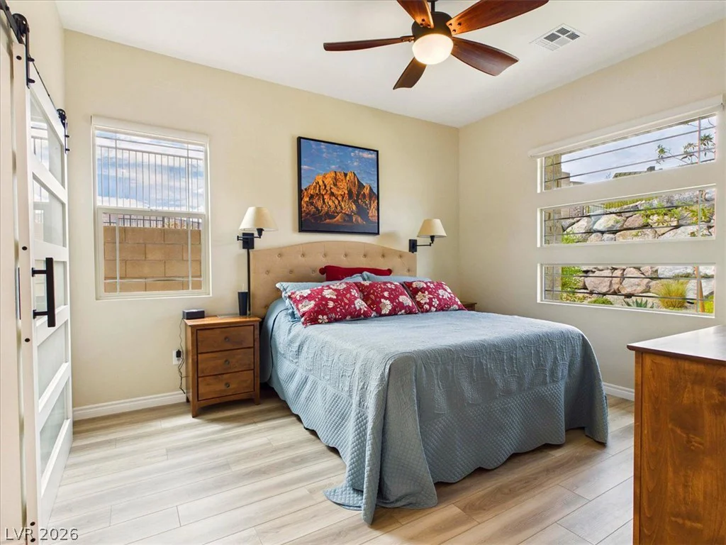 921 Woodburn, Las Vegas, NV 89138