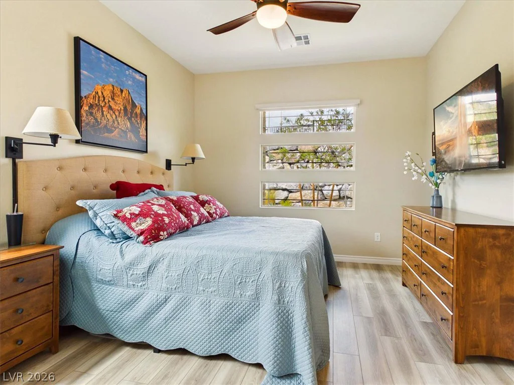 921 Woodburn, Las Vegas, NV 89138
