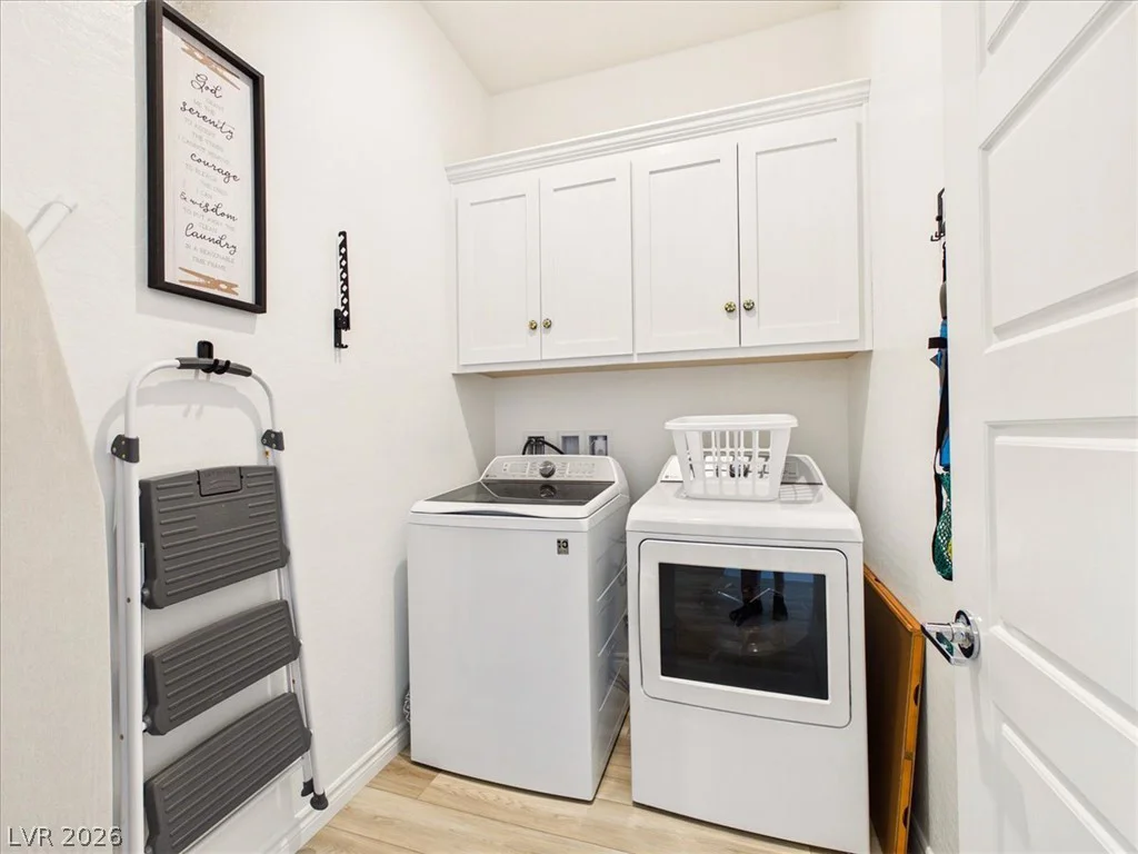 921 Woodburn, Las Vegas, NV 89138