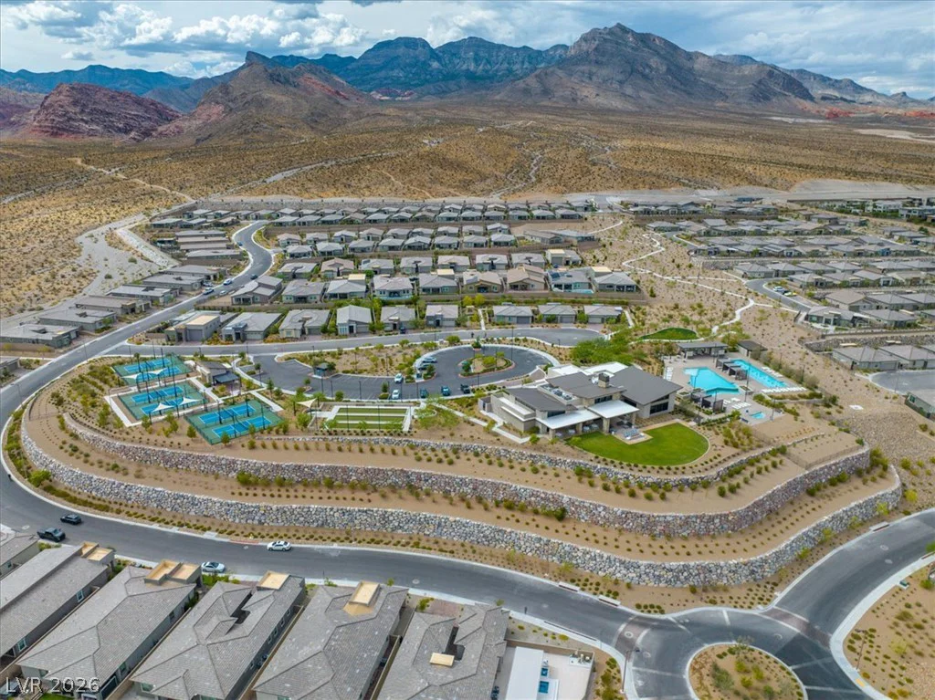 921 Woodburn, Las Vegas, NV 89138