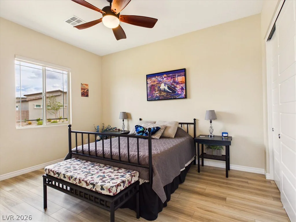 921 Woodburn, Las Vegas, NV 89138