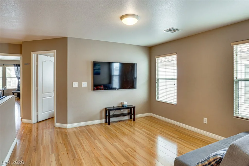 7443 Easingwold, Las Vegas, NV 89113