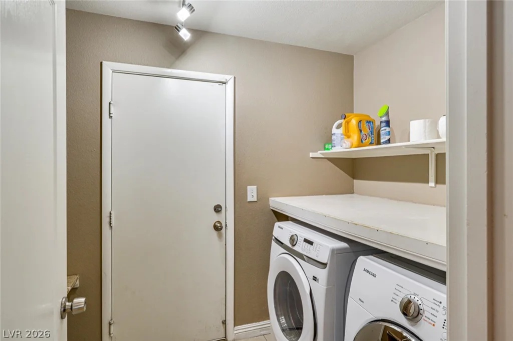 7443 Easingwold, Las Vegas, NV 89113
