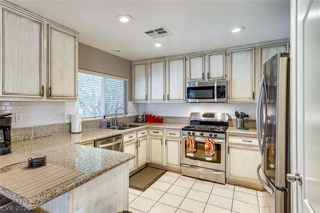 7443 Easingwold, Las Vegas, NV 89113