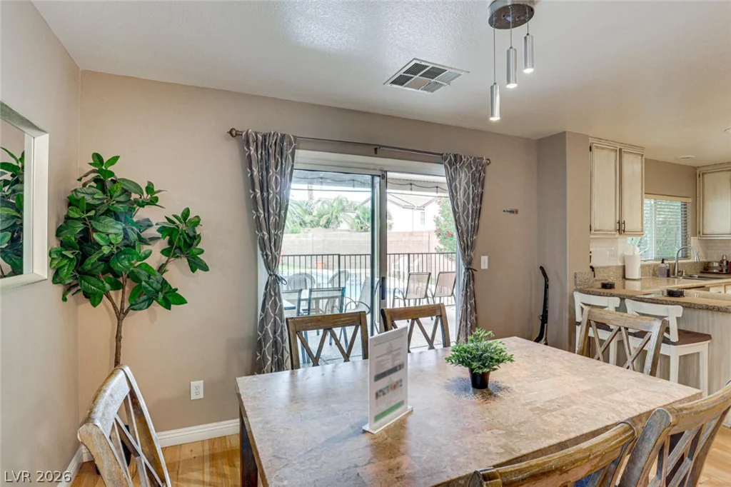 7443 Easingwold, Las Vegas, NV 89113