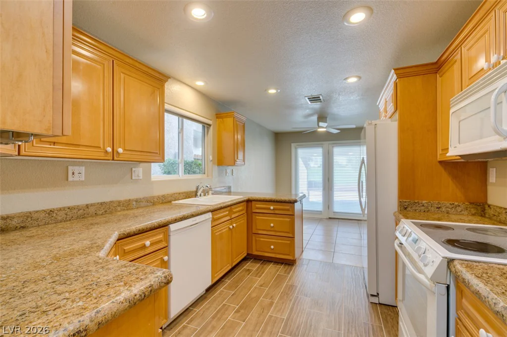 3043 Bel Air, Las Vegas, NV 89109