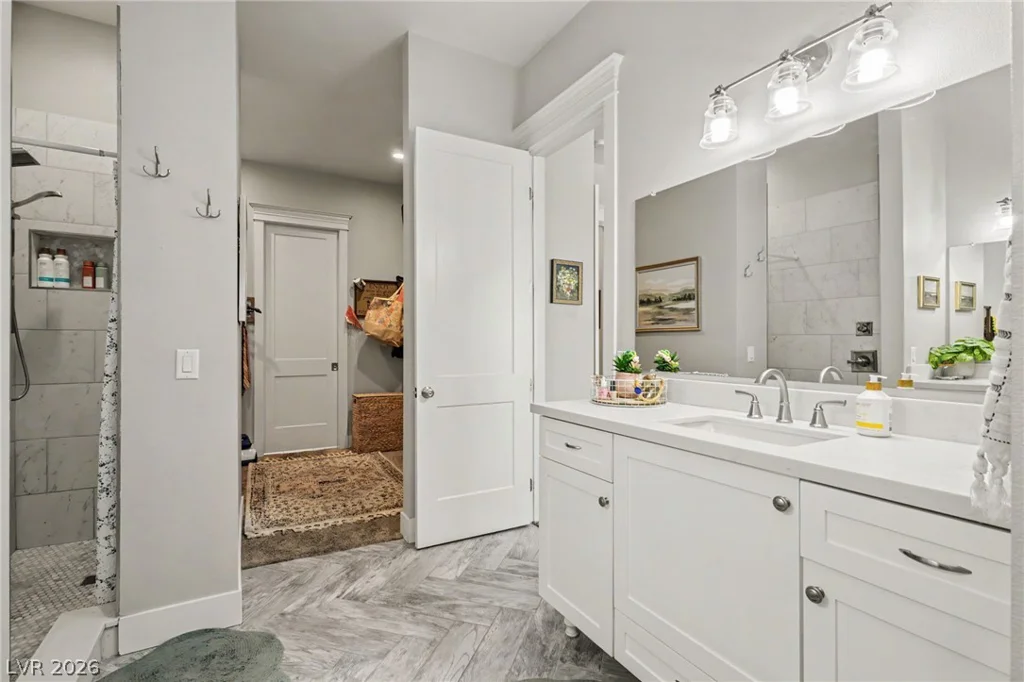 6800 Keren Marie, Las Vegas, NV 89110