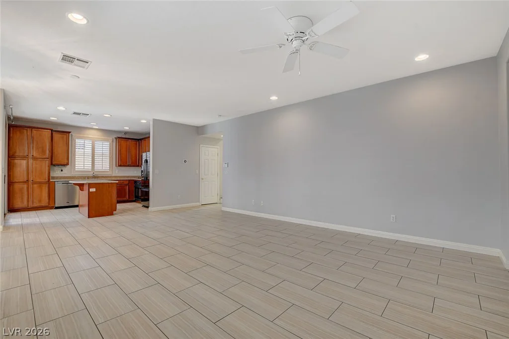 11832 Barcinas, Las Vegas, NV 89138