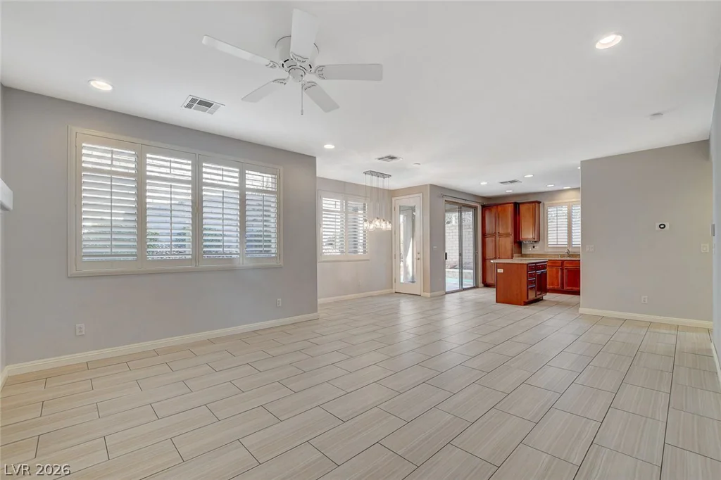 11832 Barcinas, Las Vegas, NV 89138
