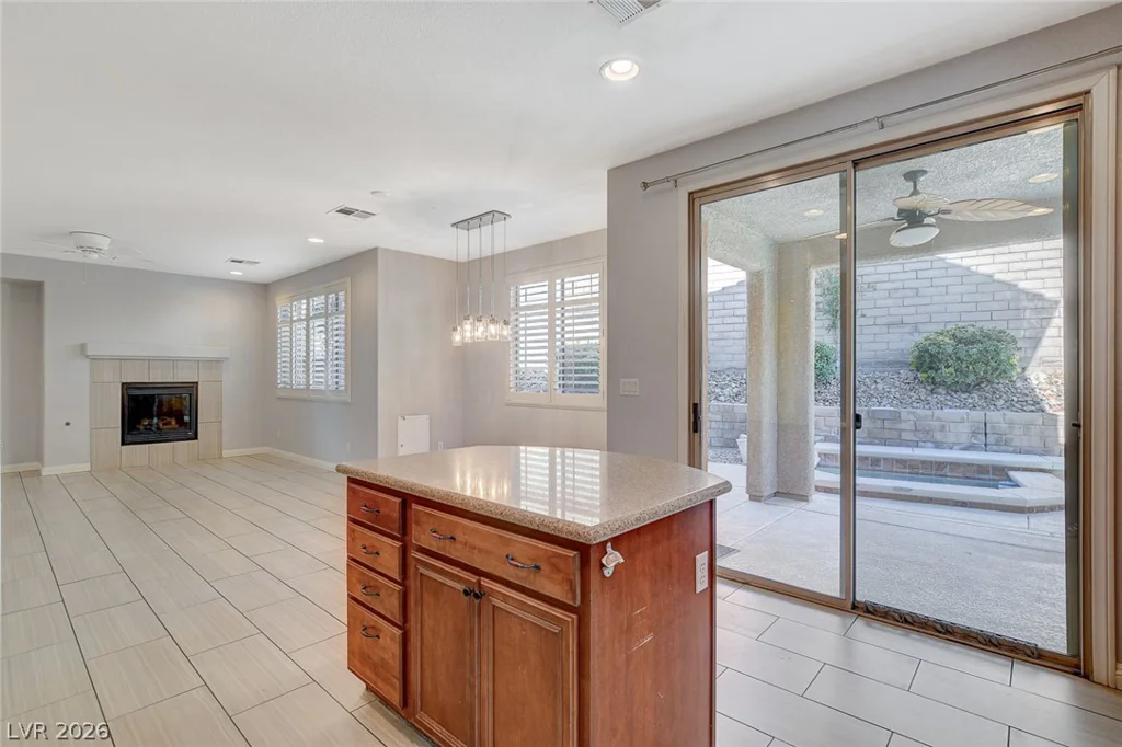 11832 Barcinas, Las Vegas, NV 89138