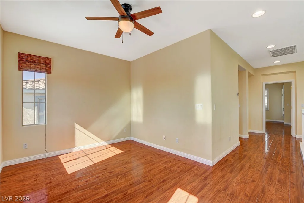 11832 Barcinas, Las Vegas, NV 89138