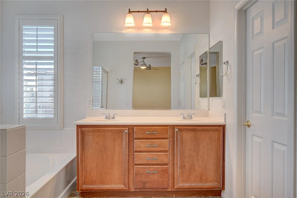 11832 Barcinas, Las Vegas, NV 89138