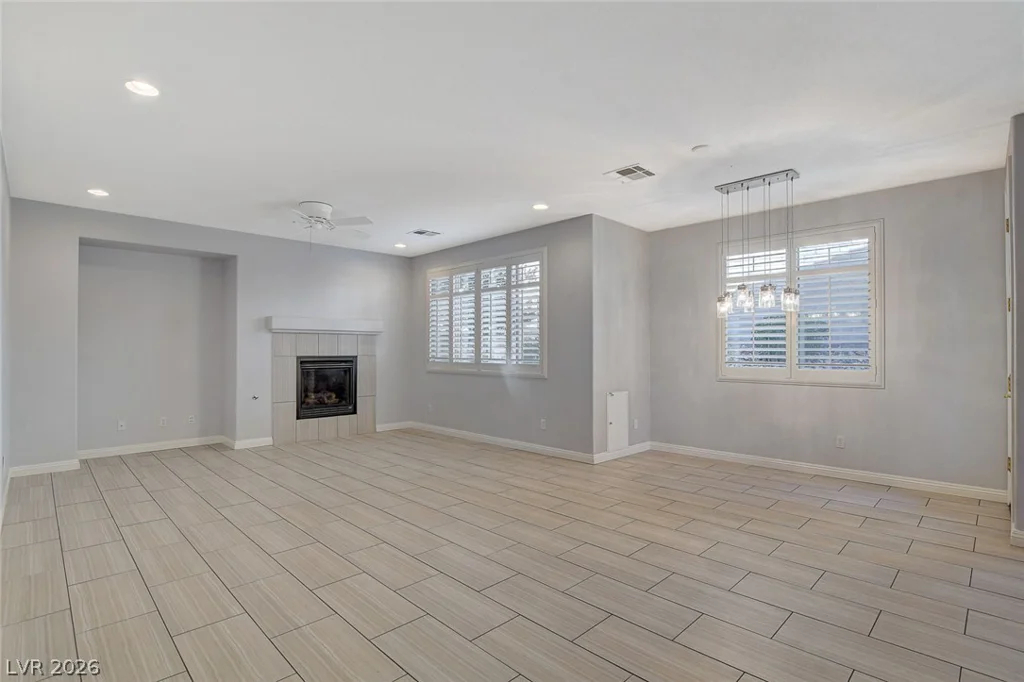 11832 Barcinas, Las Vegas, NV 89138