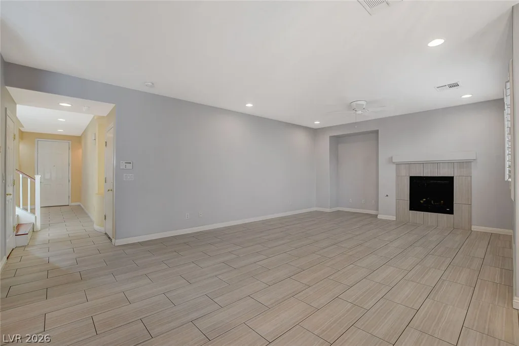 11832 Barcinas, Las Vegas, NV 89138