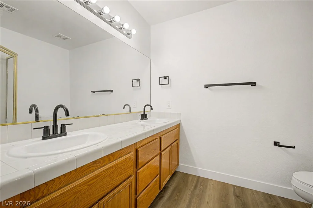 5401 Bugle, Las Vegas, NV 89108