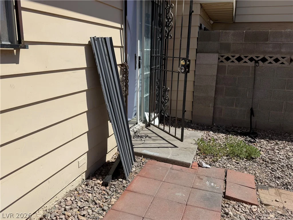 5052 Mountain Vista, Las Vegas, NV 89120