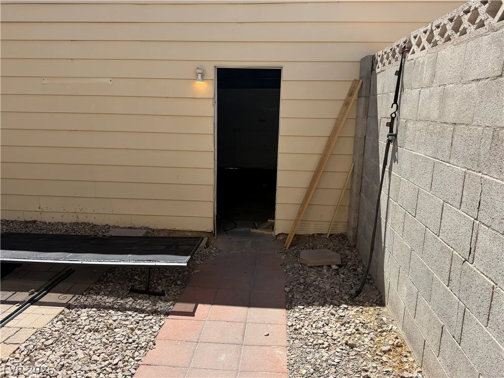 5052 Mountain Vista, Las Vegas, NV 89120