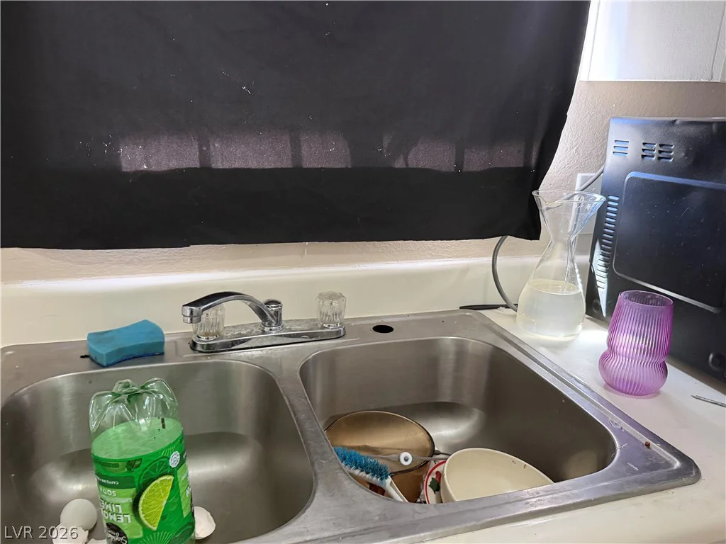 5052 Mountain Vista, Las Vegas, NV 89120