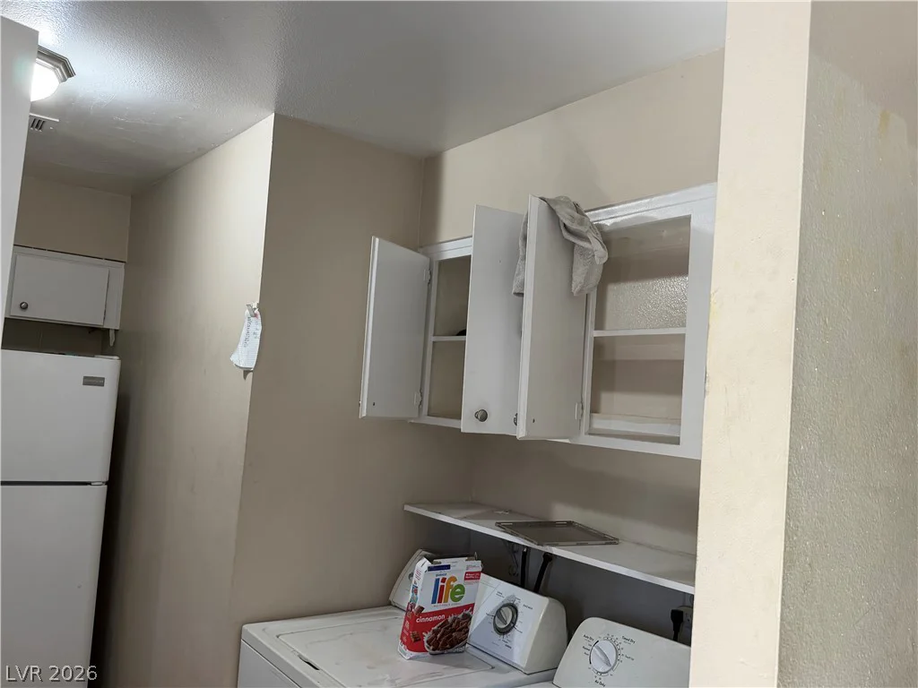 5052 Mountain Vista, Las Vegas, NV 89120