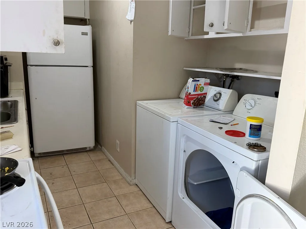 5052 Mountain Vista, Las Vegas, NV 89120