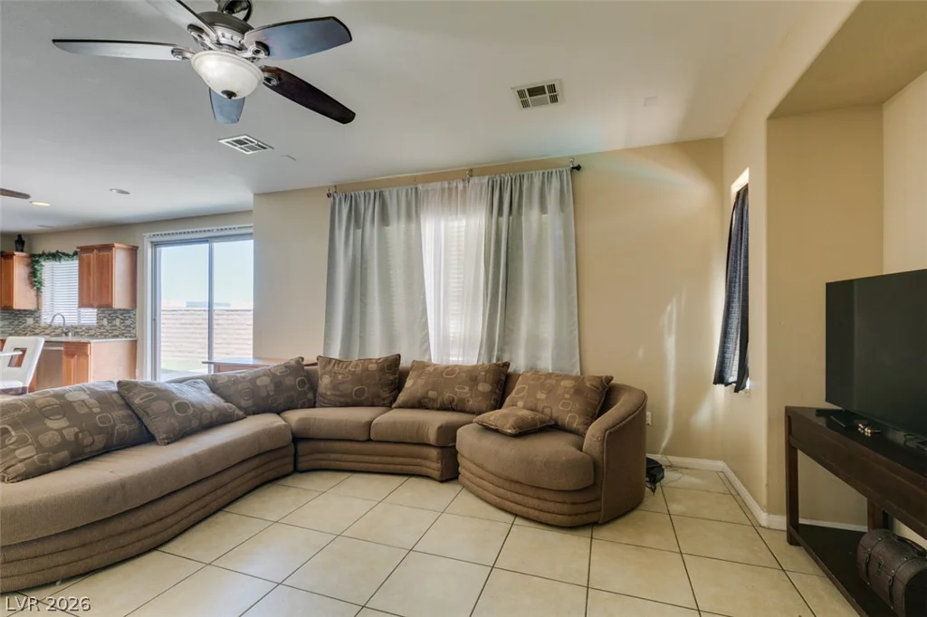 10078 Keifer Valley, Las Vegas, NV 89178