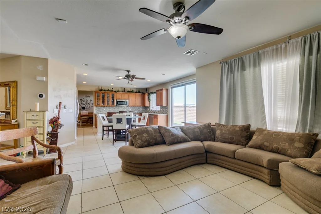 10078 Keifer Valley, Las Vegas, NV 89178