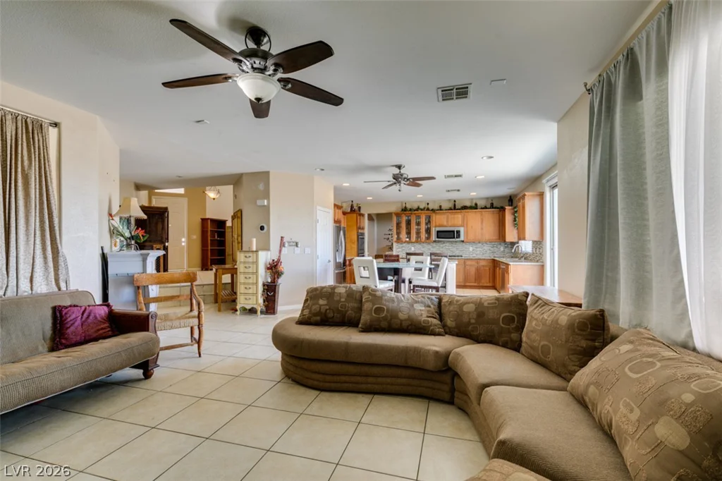 10078 Keifer Valley, Las Vegas, NV 89178