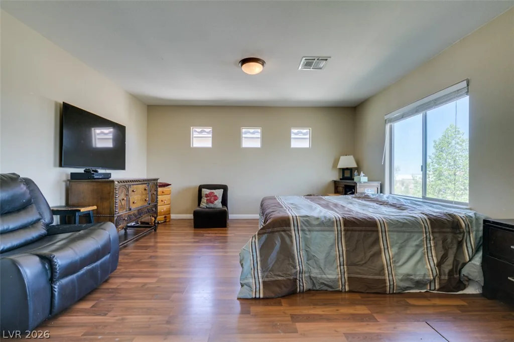 10078 Keifer Valley, Las Vegas, NV 89178