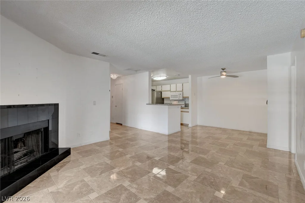 2200 Fort Apache, Las Vegas, NV 89117