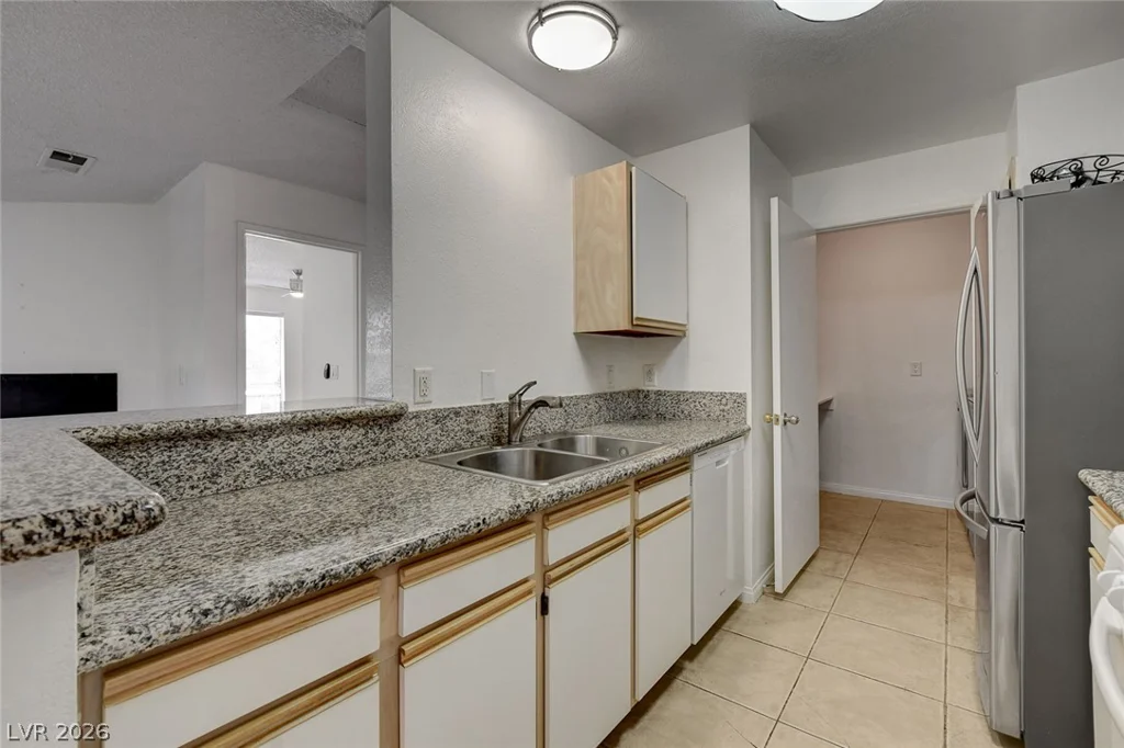 2200 Fort Apache, Las Vegas, NV 89117