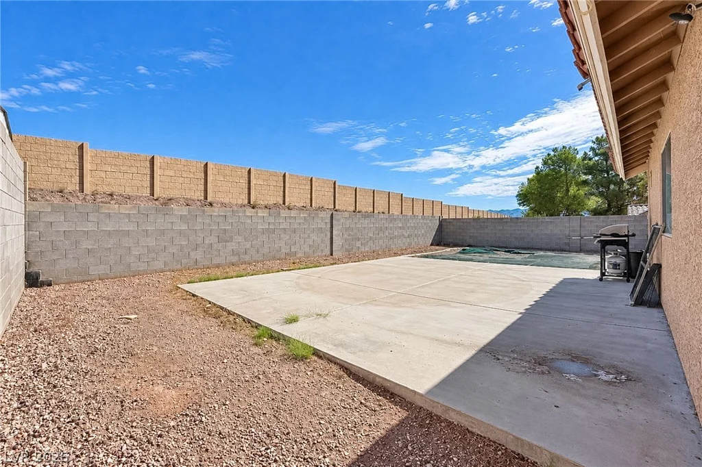 978 Hunters Run, Henderson, NV 89002