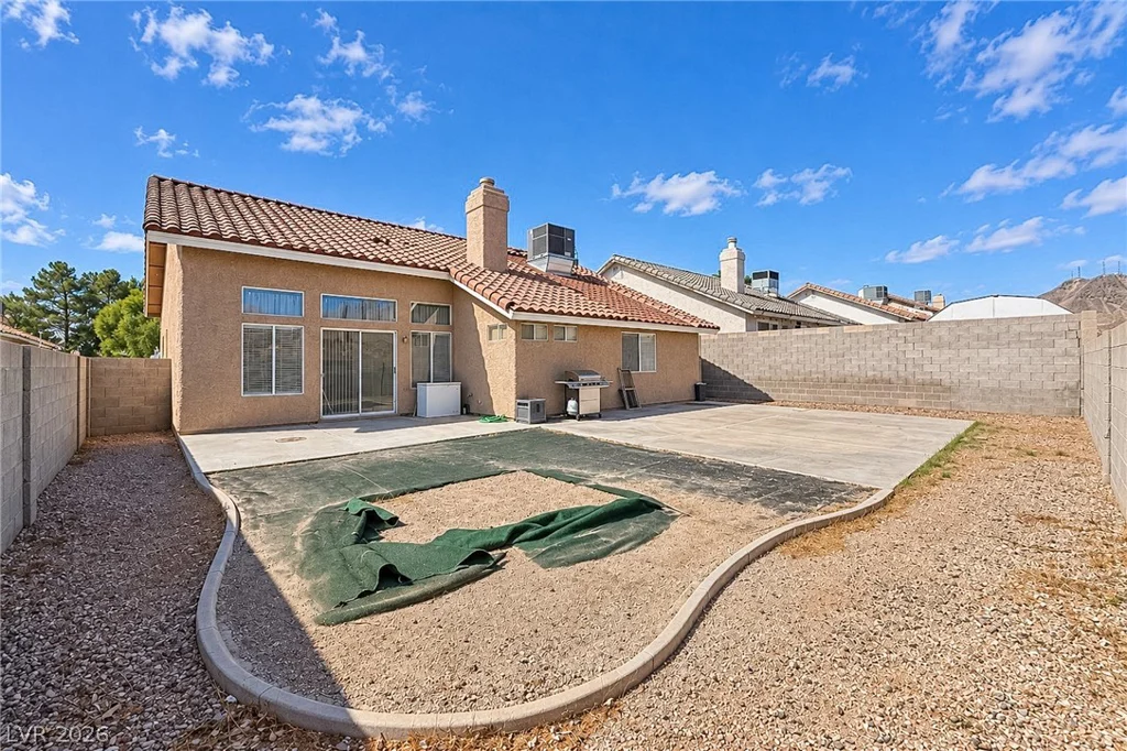 978 Hunters Run, Henderson, NV 89002