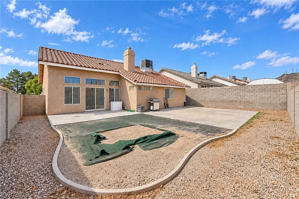 978 Hunters Run, Henderson, NV 89002