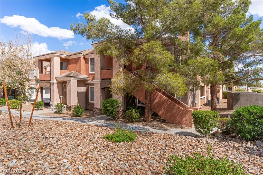1501 Truett, Las Vegas, NV 89128