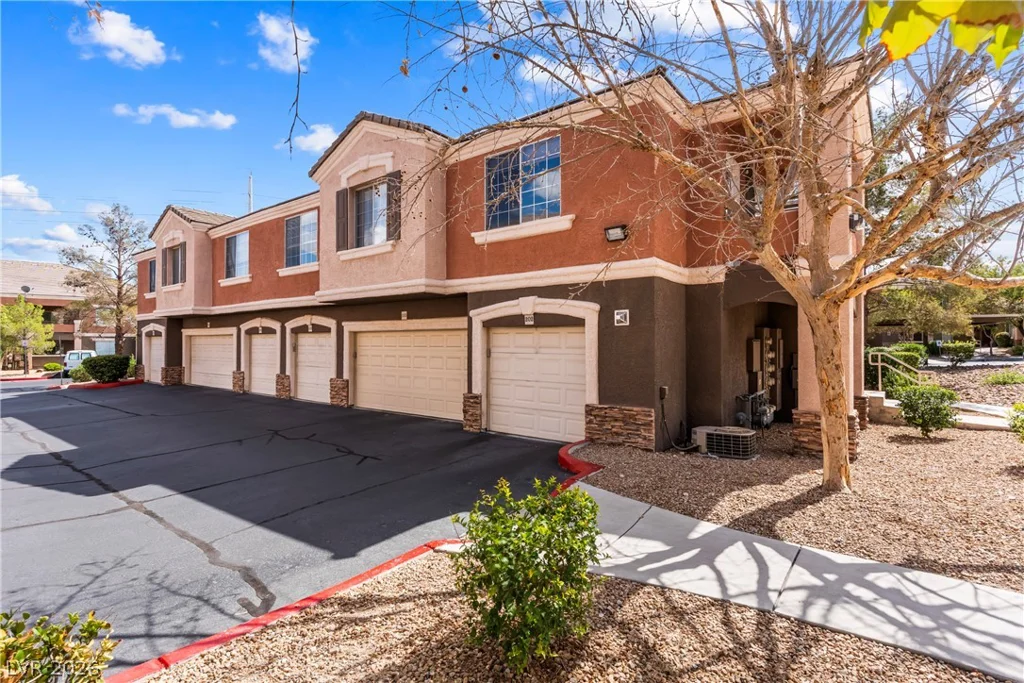 1501 Truett, Las Vegas, NV 89128