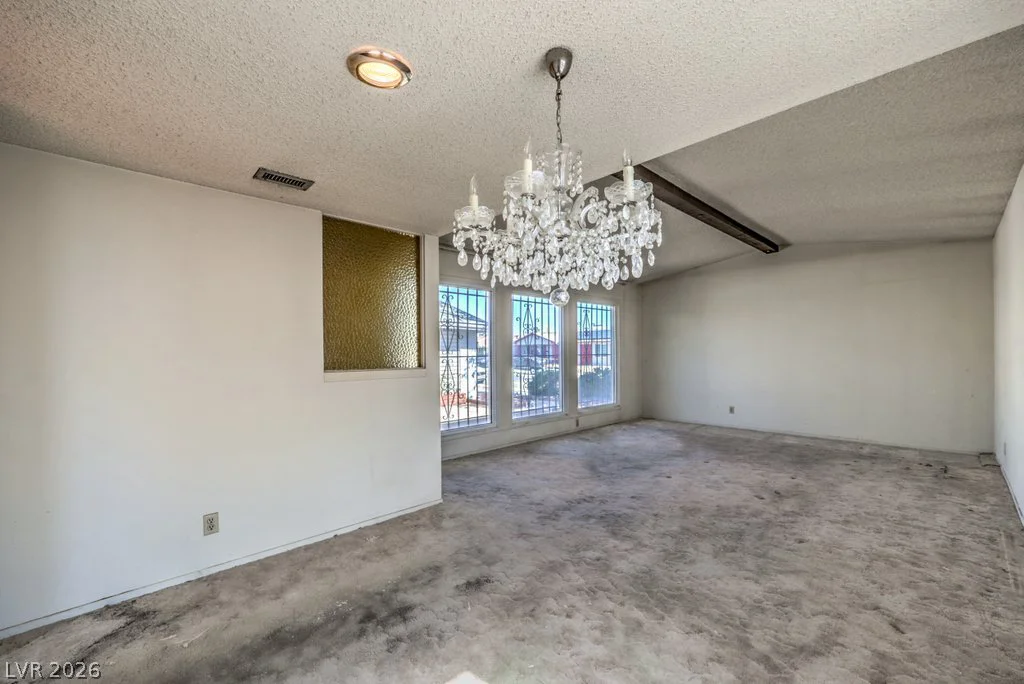 4943 Monterrey, Las Vegas, NV 89121