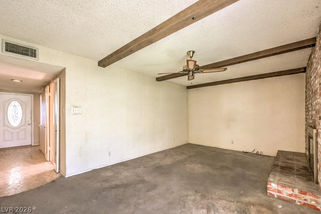4943 Monterrey, Las Vegas, NV 89121