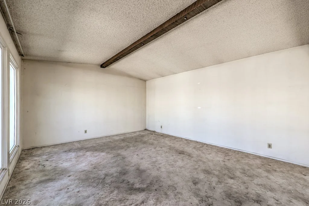 4943 Monterrey, Las Vegas, NV 89121