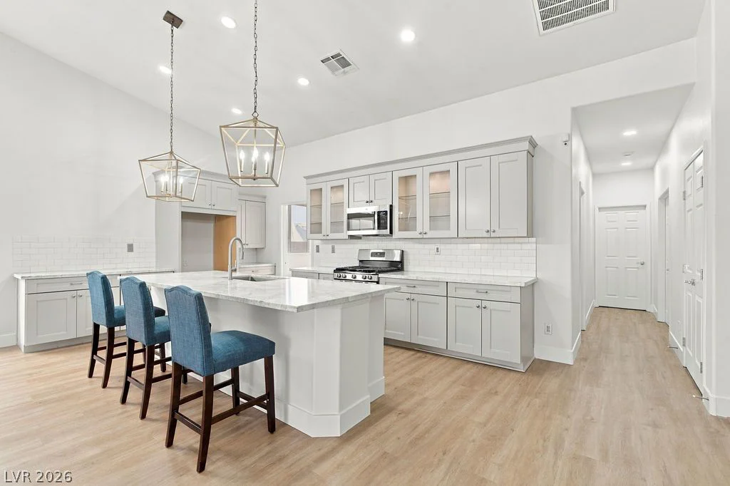 9174 Weeping Hollow, Las Vegas, NV 89178