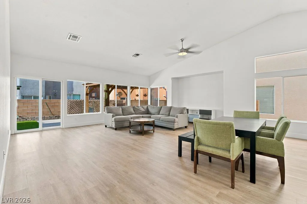 9174 Weeping Hollow, Las Vegas, NV 89178