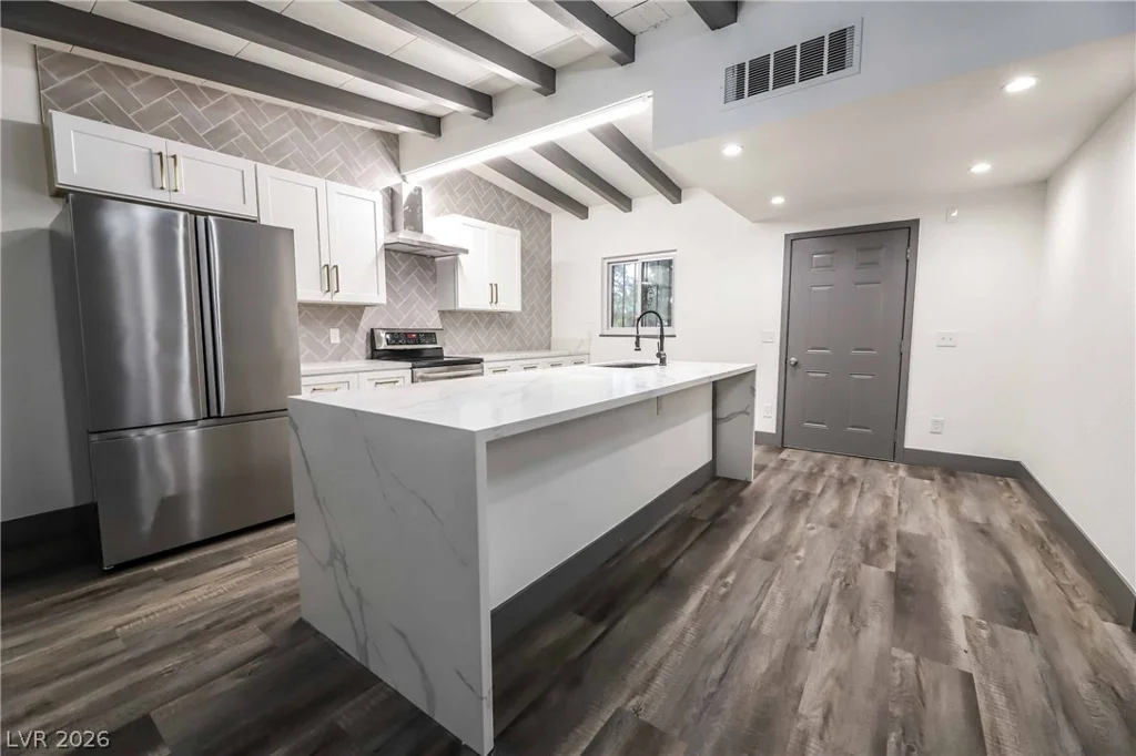 612 Bruce, Las Vegas, NV 89101