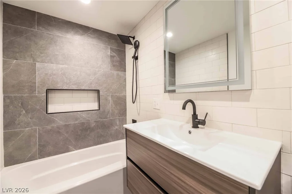612 Bruce, Las Vegas, NV 89101