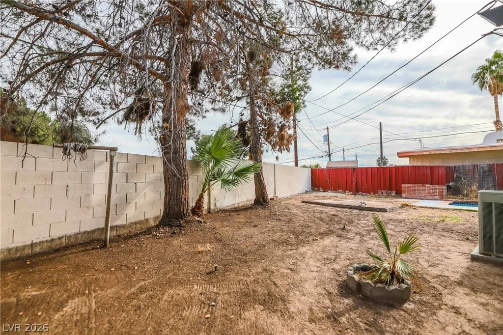 612 Bruce, Las Vegas, NV 89101