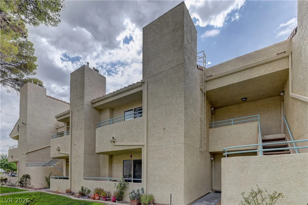 820 Sloan, Las Vegas, NV 89110